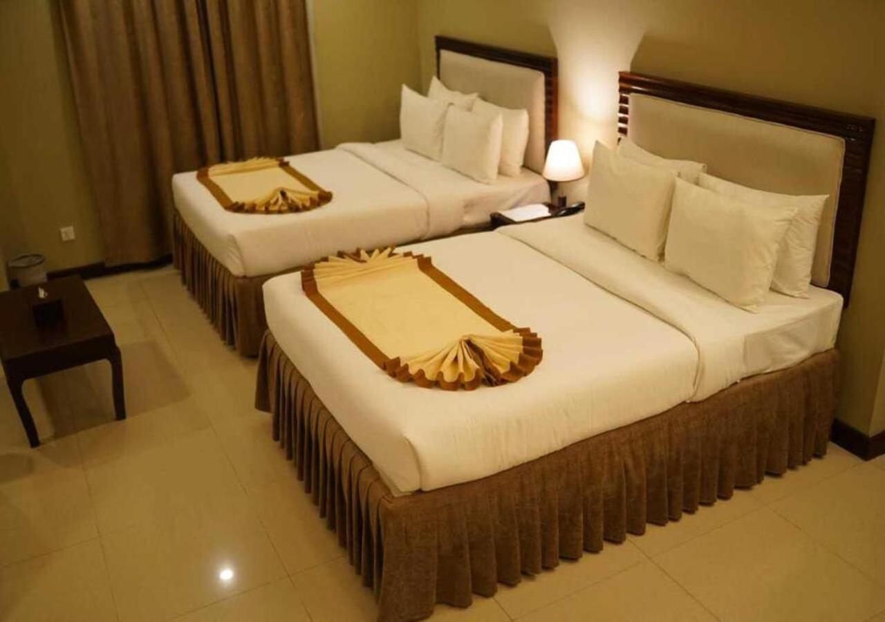 Hotel Fountain Dhaka Esterno foto